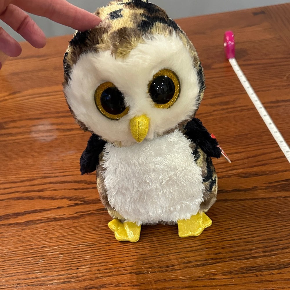 Ty Beanie Boo stuffed animal, owl named Owliver with tags